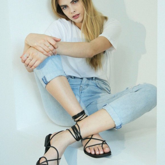 BLACK LACE-UP SANDALS - Picture 4 of 4